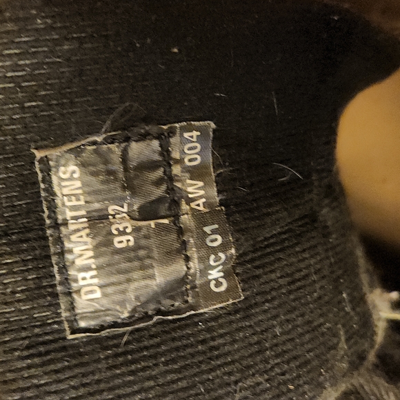 Dr. Martens 9352 Vintage Boots Made in England - Picture 9 of 10